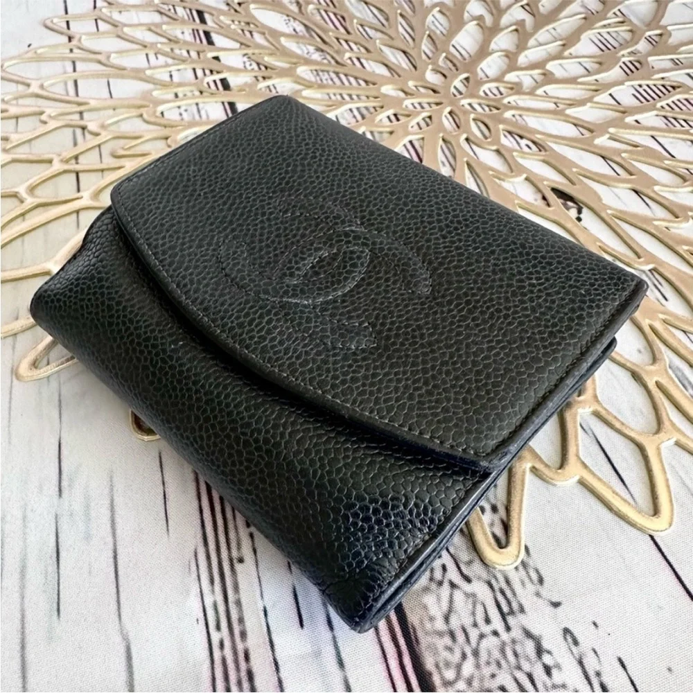 Chanel Black Cavier Leather Walletss